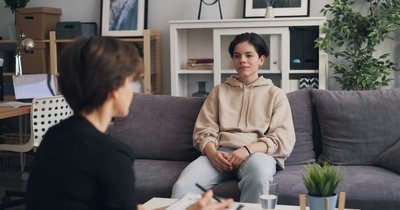 Terapia poznawczo-behawioralna - na czym polega i komu może pomóc